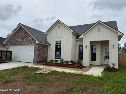 $432,630 | 107 Fountain Mdw Drive, Broussard, LA 70518