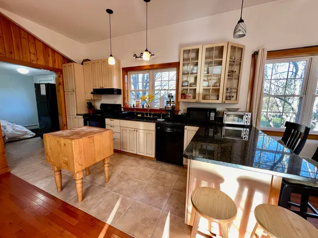 $999,000 | 29-30 Leighton Road, Tremont, ME 04653