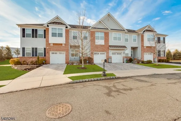$3,675 | 22 Clifford Circle, Somerset, NJ 08873