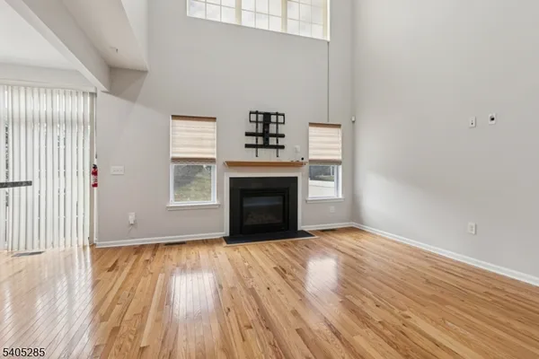 $3,675 | 22 Clifford Circle, Somerset, NJ 08873