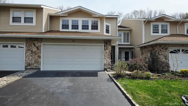 $879,000 | 173 Colony Drive, Holbrook, NY 11741