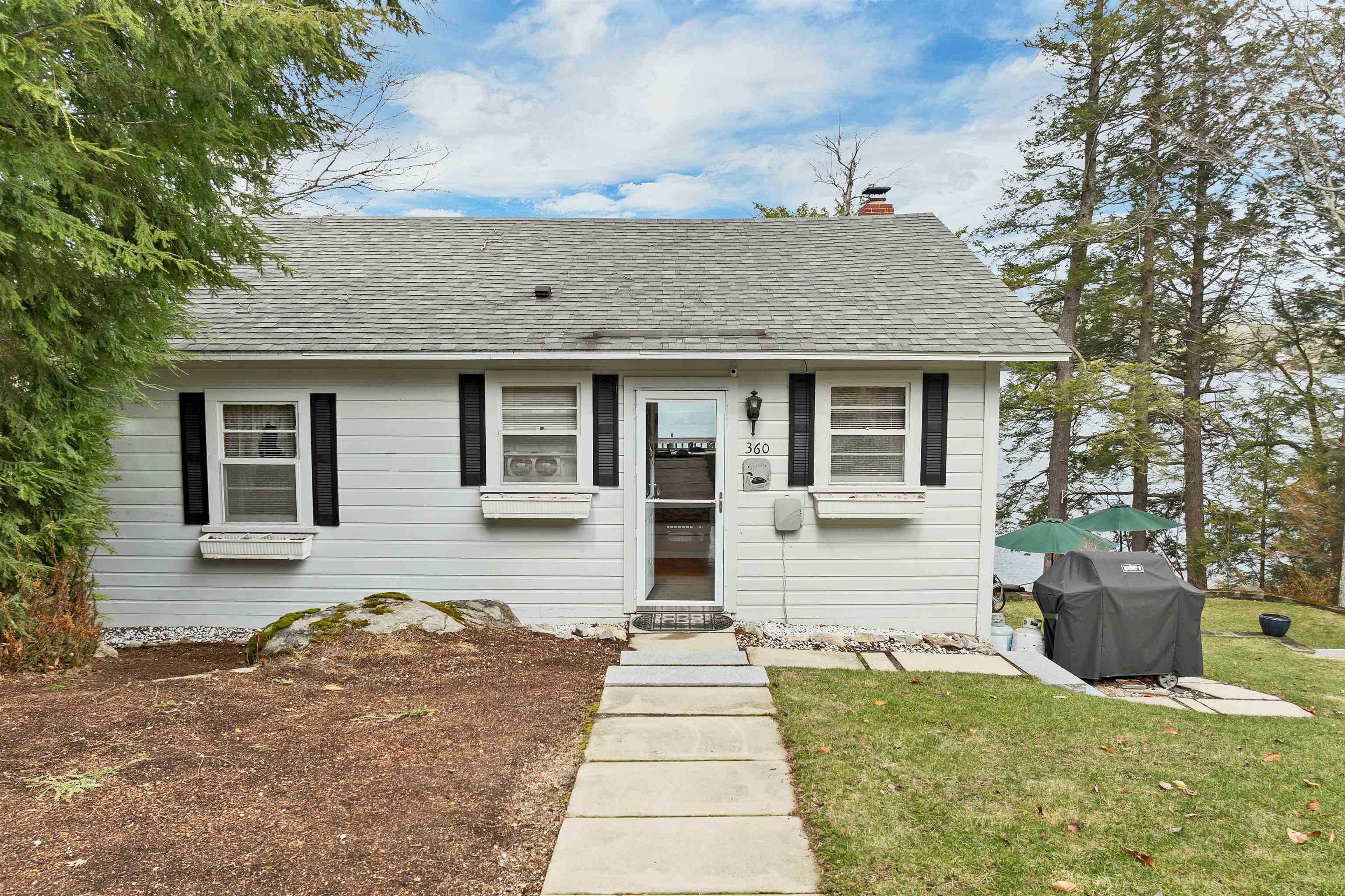 360 South Shore Road New Durham, NH 03855 - Photo 5 of 59