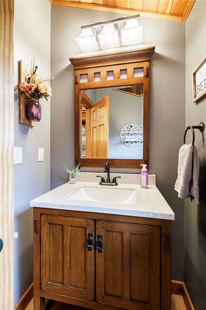 6600 East Hill Road Naples, NY 14512 - Photo 8 of 47 Poder Room