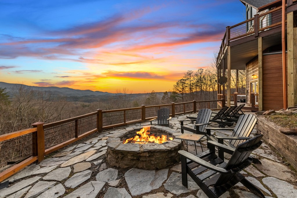 1110 Overlook Road Blue Ridge, GA 30513 - Photo 30 of 37