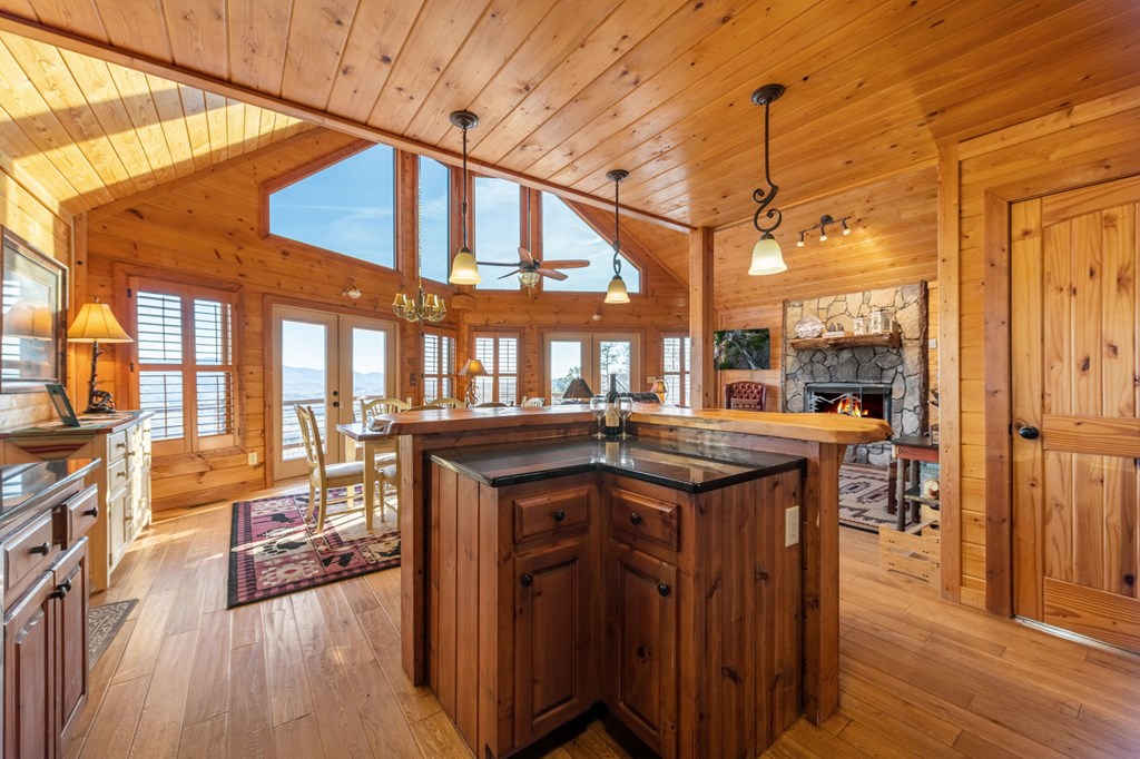 1110 Overlook Road Blue Ridge, GA 30513 - Photo 7 of 37