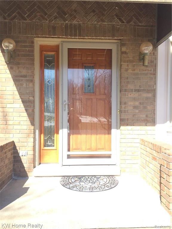 36650 West Eleven Mile Road Farmington, MI 48331 - Photo 3 of 36