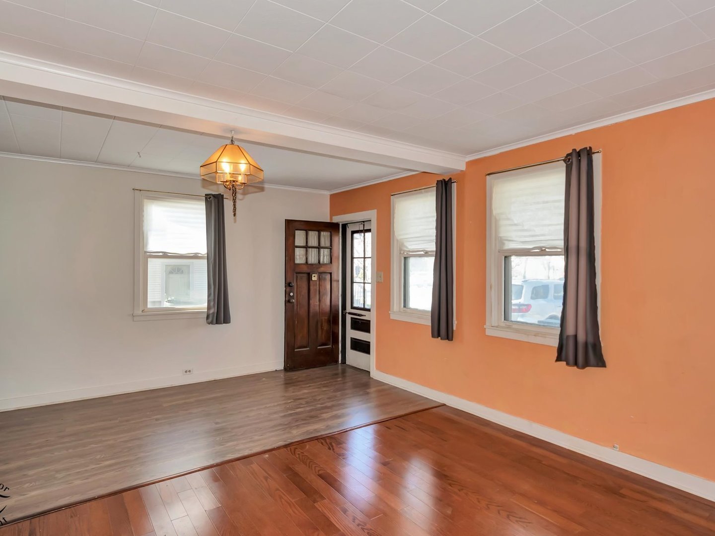 1923 183rd Street Homewood, IL 60430 - Photo 3 of 20