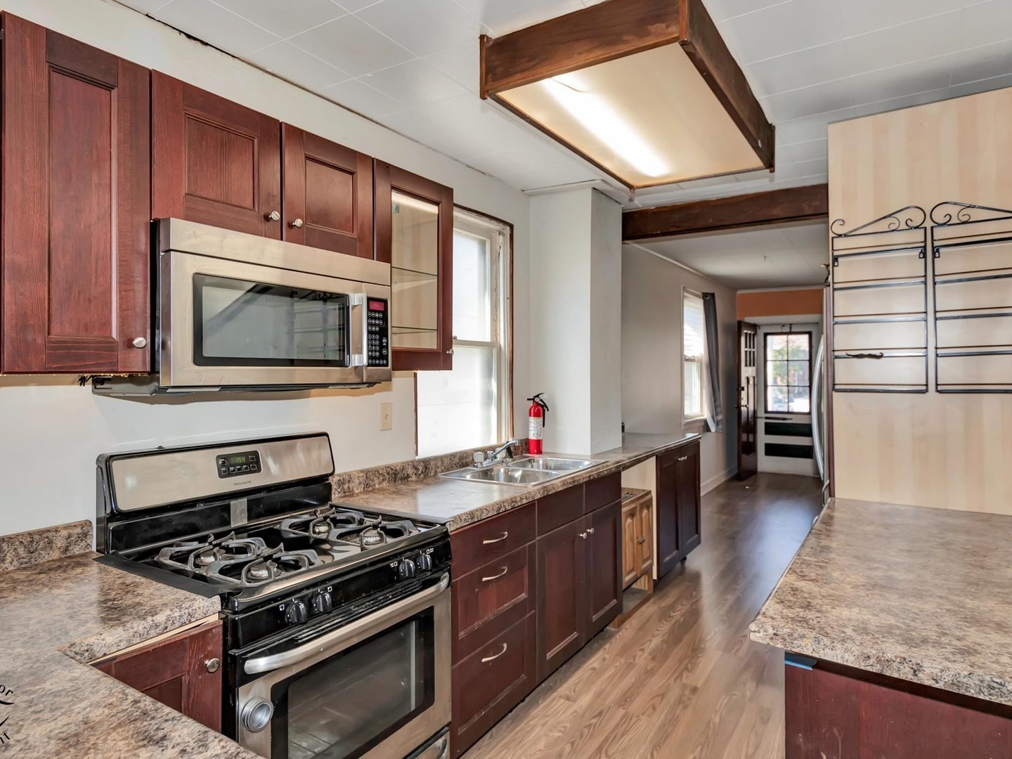 1923 183rd Street Homewood, IL 60430 - Photo 5 of 20