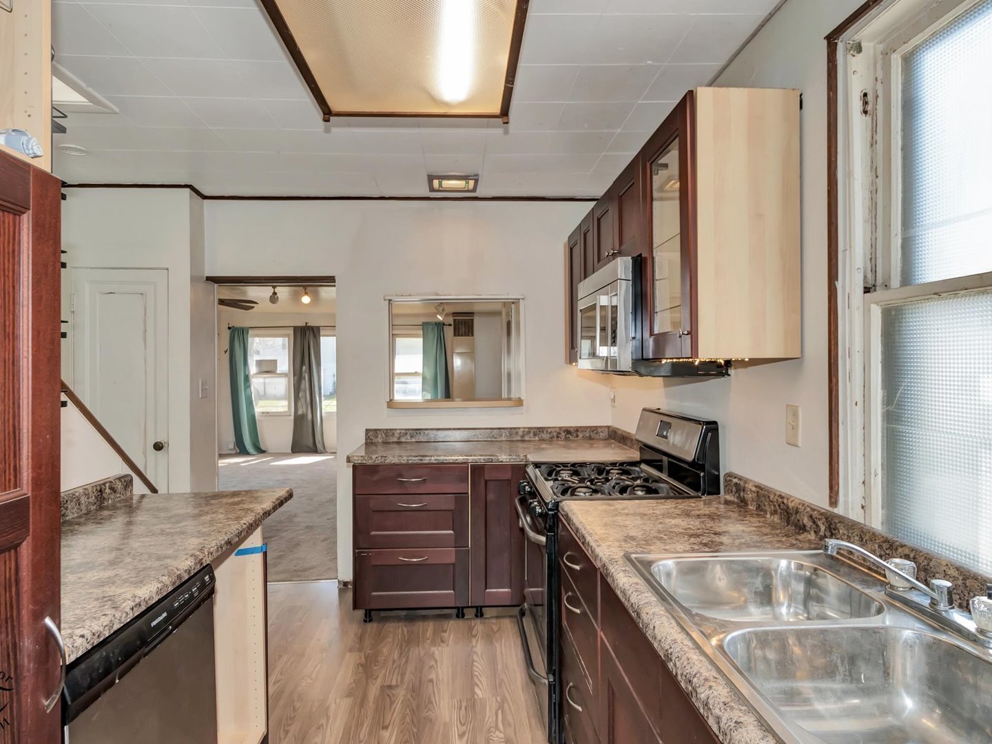 1923 183rd Street Homewood, IL 60430 - Photo 6 of 20