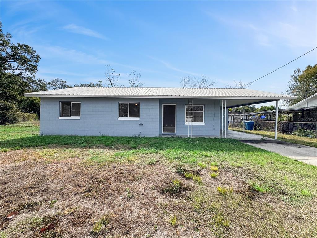 517 3rd Court Southwest Fort Meade, FL 33841 - Photo 2 of 20 a house view with a garden space