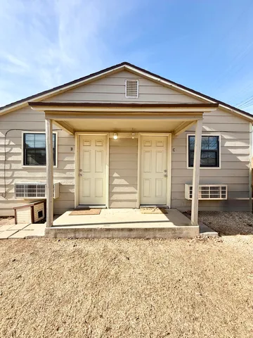 $585 | 1912 25th Street, Unit C, Lubbock, TX 79411