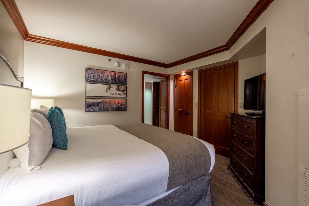 400 Resort Road, Unit 733 Olympic Valley, CA 96146 - Photo 9 of 28 Gallery Image 9