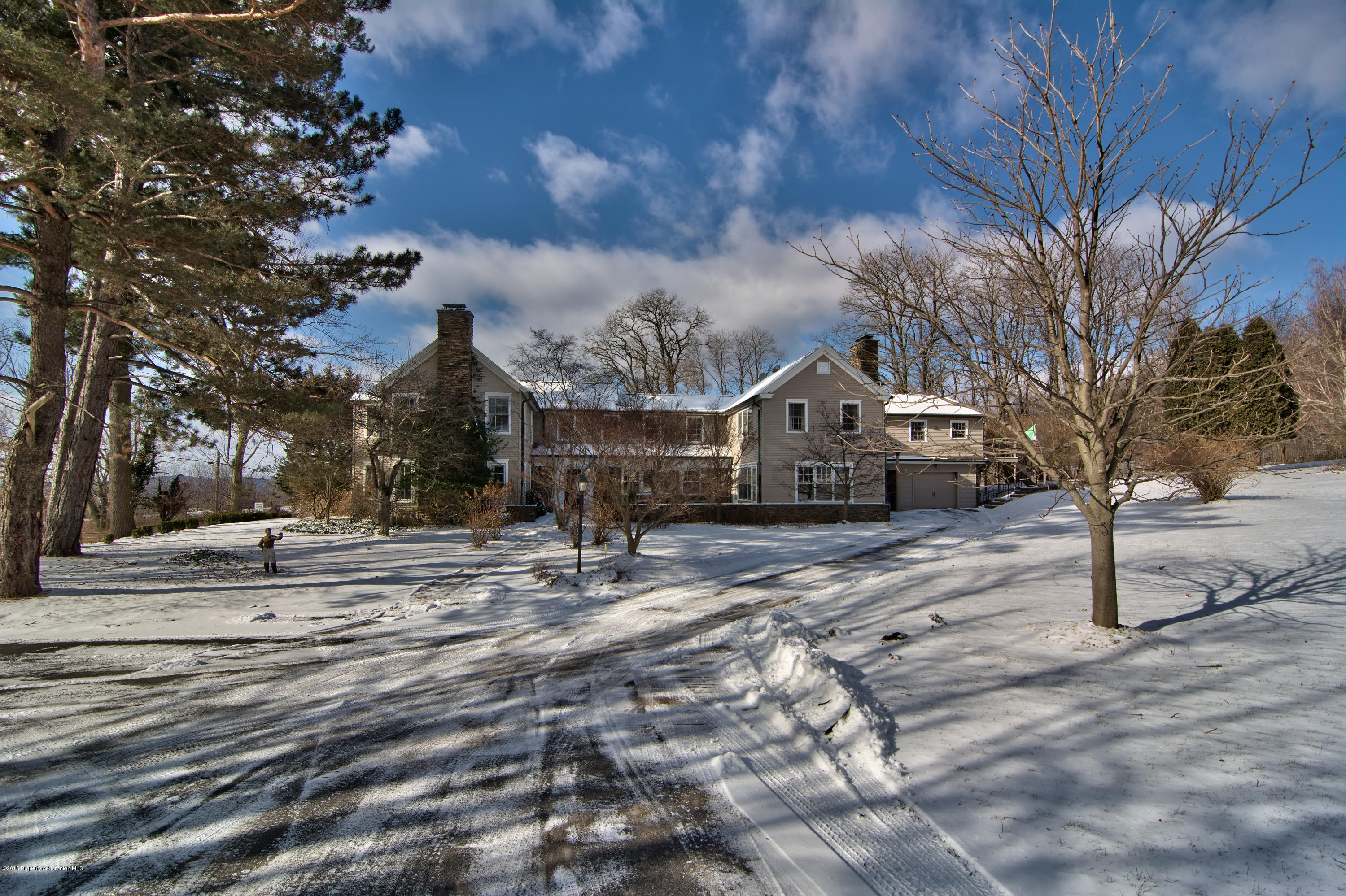 345 Carbondale Road Clarks Summit, PA 18411 - Photo 2 of 137 Gallery Image 2