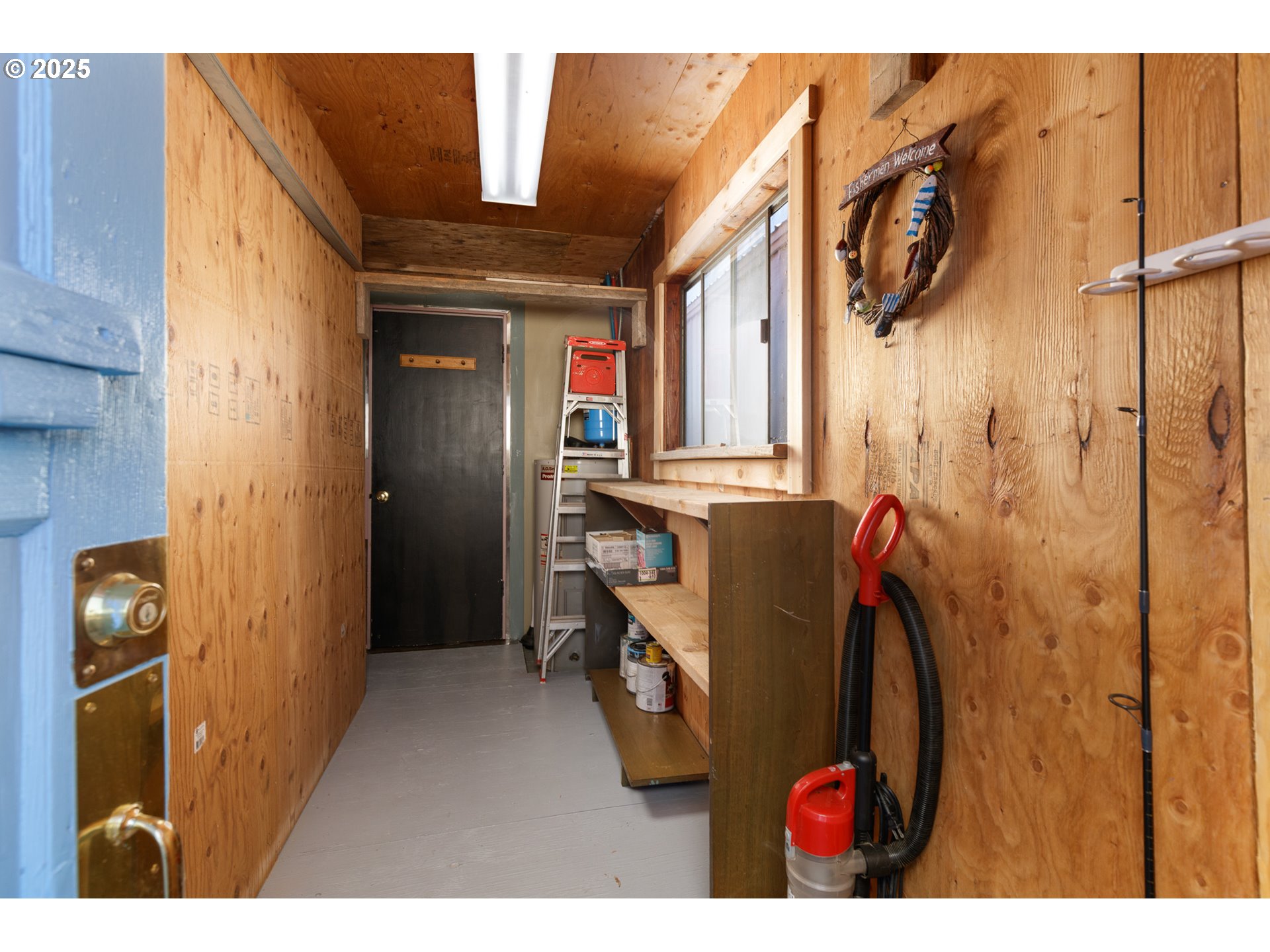101 North Boat Basin Road, Unit A09 The Dalles, OR 97058 - Photo 9 of 17 a view of walk in closet