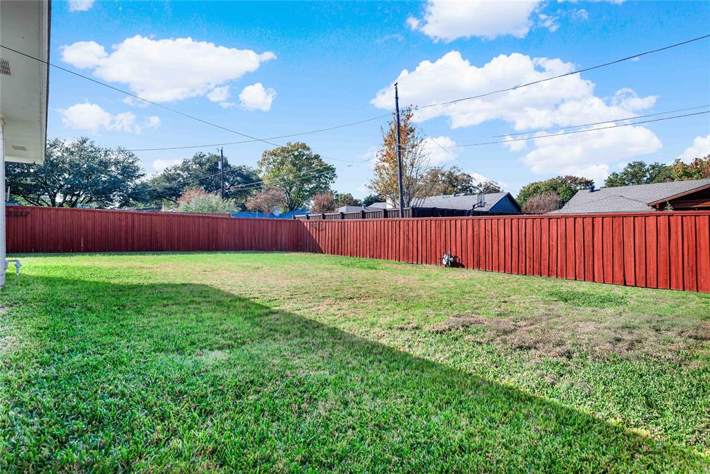 1104 West Lookout Drive Richardson, TX 75080 - Photo 38 of 40 a view of an outdoor space and yard