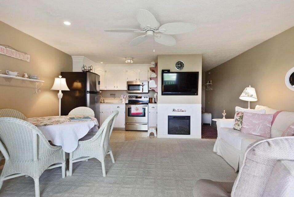 1801 Post Road, Unit 110 Wells, ME 04090 - Photo 9 of 14 Large Open Rooms