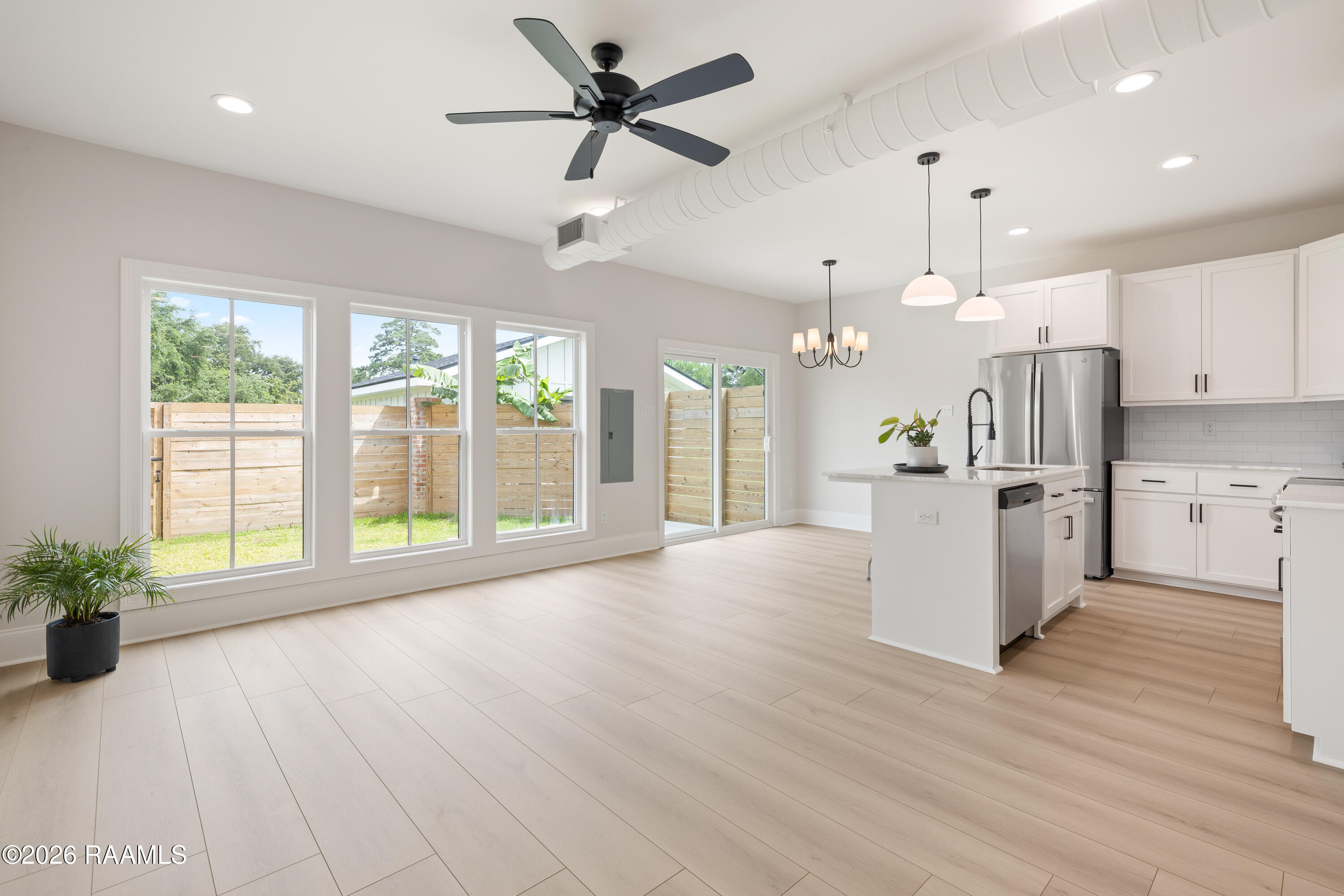 424 Eraste Landry Road Lafayette, LA 70506 - Photo 6 of 34
