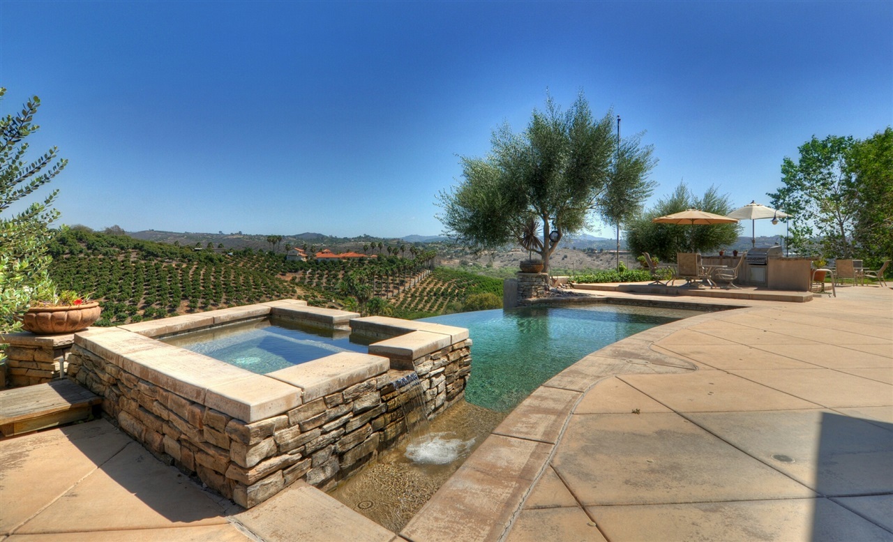 4444 Fallsbrae Road Fallbrook, CA 92028 - Photo 3 of 25