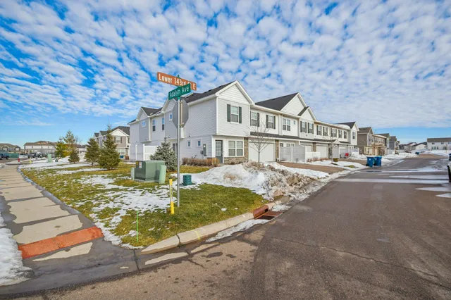 $349,900 | 1203 Lower 143rd Street East, Rosemount, MN 55068