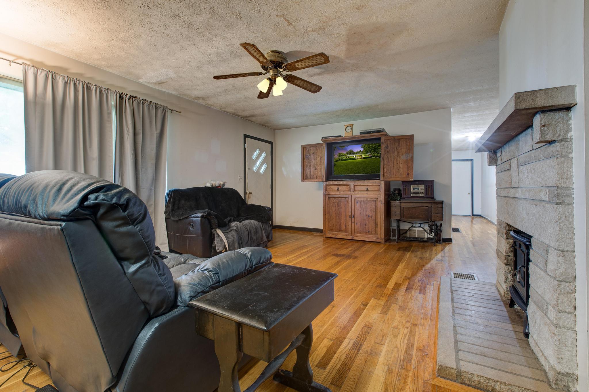 2834 Osborne Road Mount Sterling, KY 40353 - Photo 6 of 37 4F1DD684-CB4B-4D66-B1A5-1D7E39F5A74F