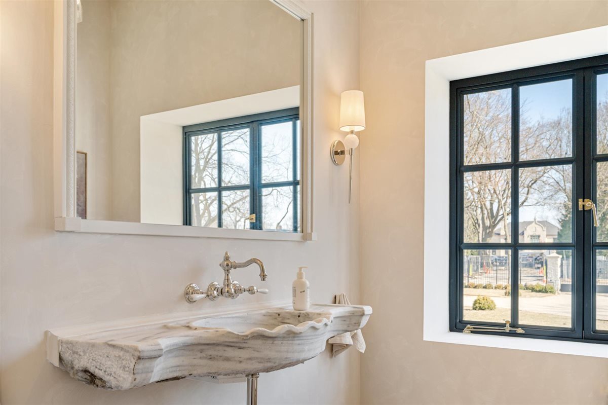 140 Sheridan Road Winnetka, IL 60093 - Photo 19 of 70