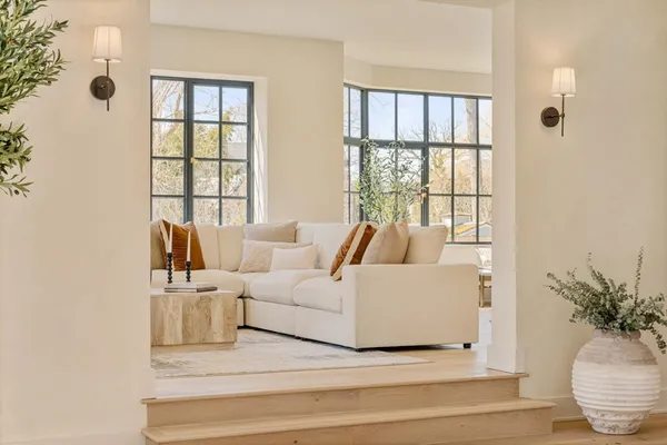 $8,699,900 | 140 Sheridan Road, Winnetka, IL 60093