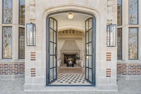 $8,699,900 | 140 Sheridan Road, Winnetka, IL 60093