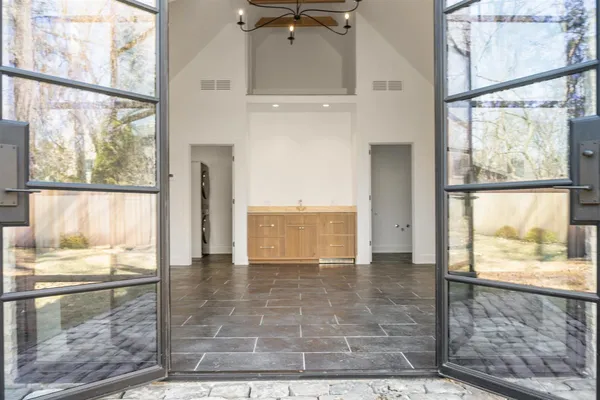 $8,699,900 | 140 Sheridan Road, Winnetka, IL 60093