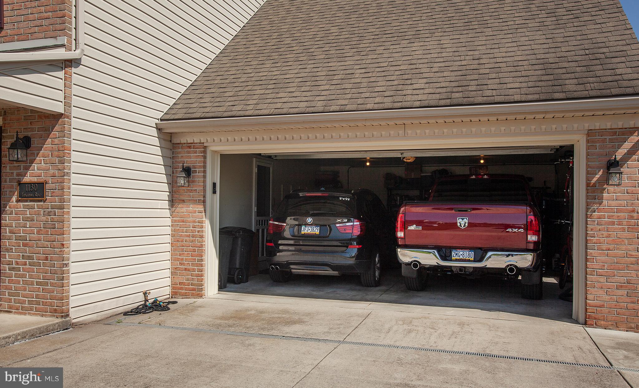 1130 Foxianna Road Middletown, PA 17057 - Photo 2 of 41 Large over sized garage