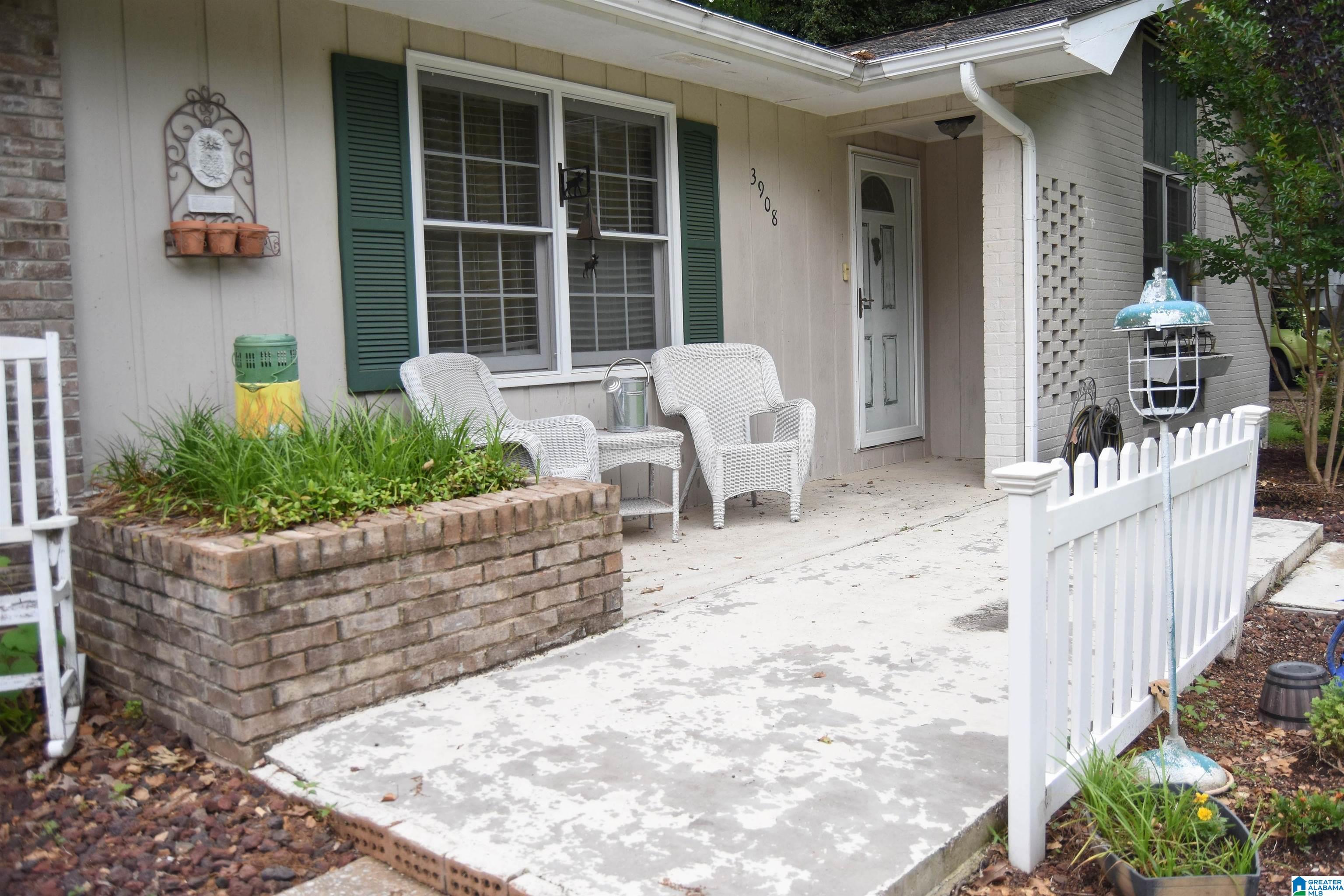 3908 Cloverdale Road Anniston, AL 36207 - Photo 4 of 50 Gallery Image 4