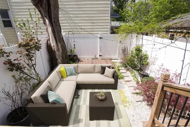 $3,300 | 159 Arlington Avenue, Jersey City, NJ 07305