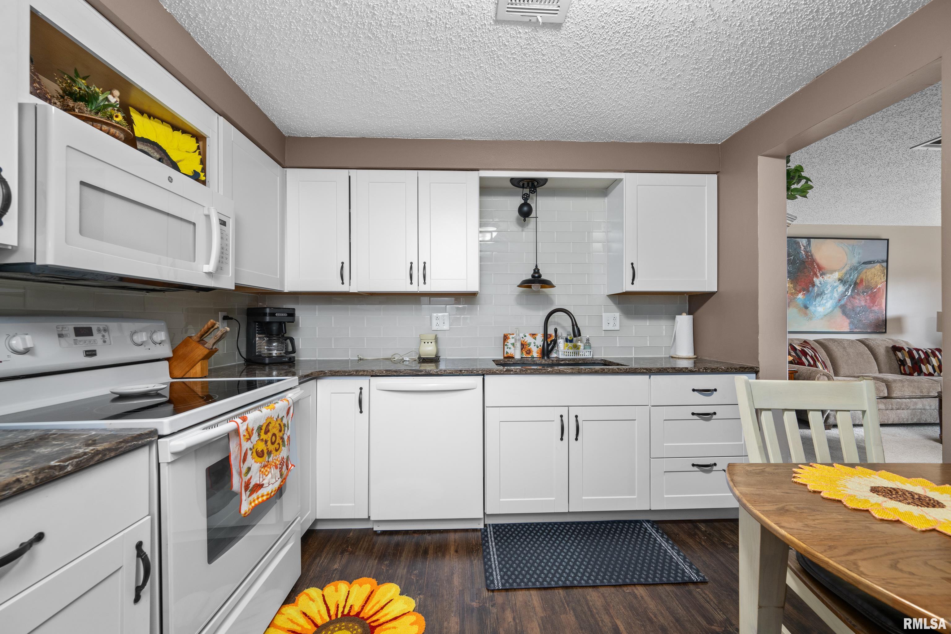 1350 Kimberly Ridge Road, Unit 114 Bettendorf, IA 52722 - Photo 8 of 19 Gallery Image 8