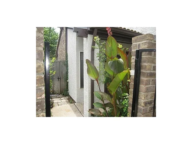 $1,895 | 18040 Midway Road, Unit 116, Dallas, TX 75287