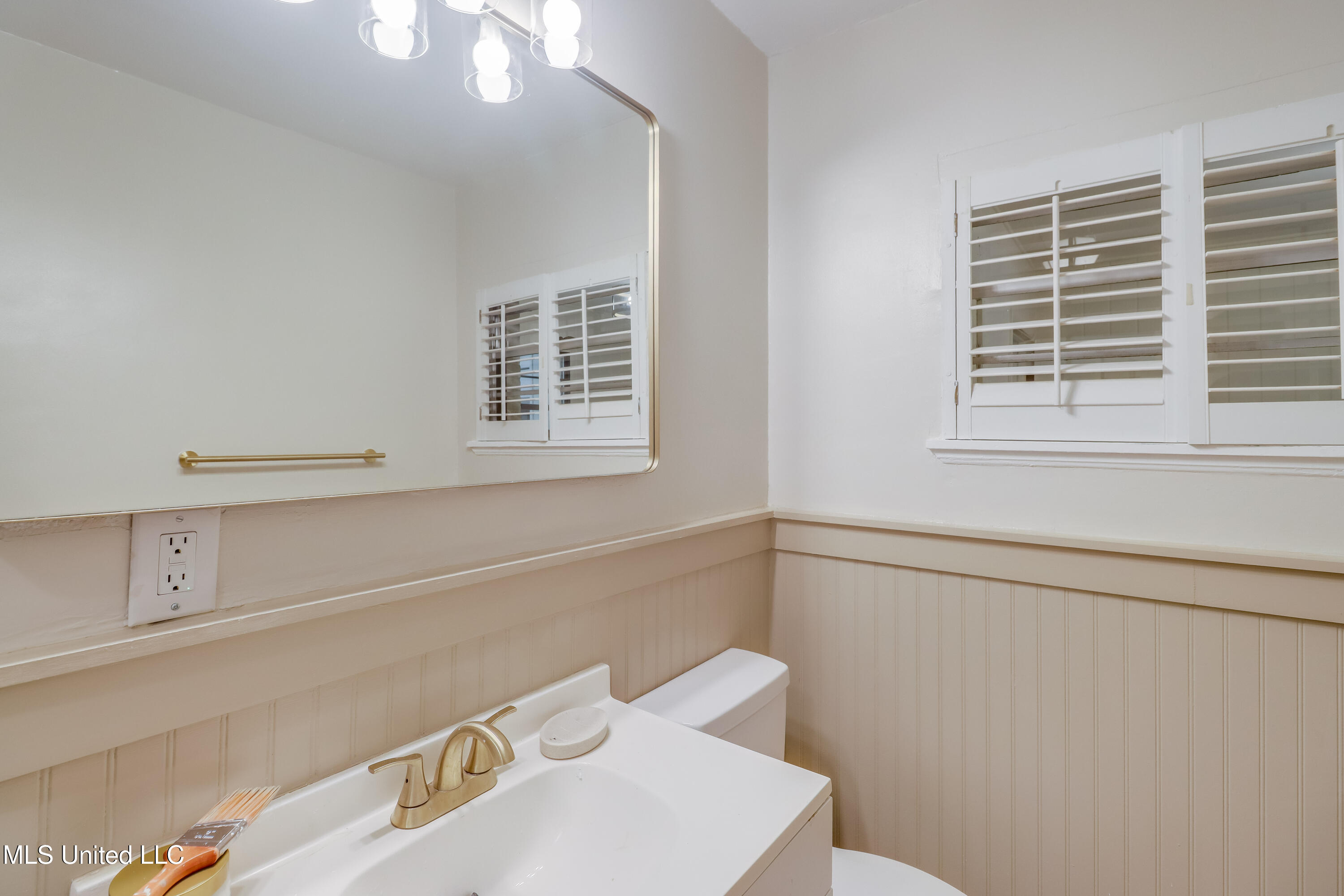 2470 Carter Road Biloxi, MS 39531 - Photo 16 of 22 IMG_9997-Edit