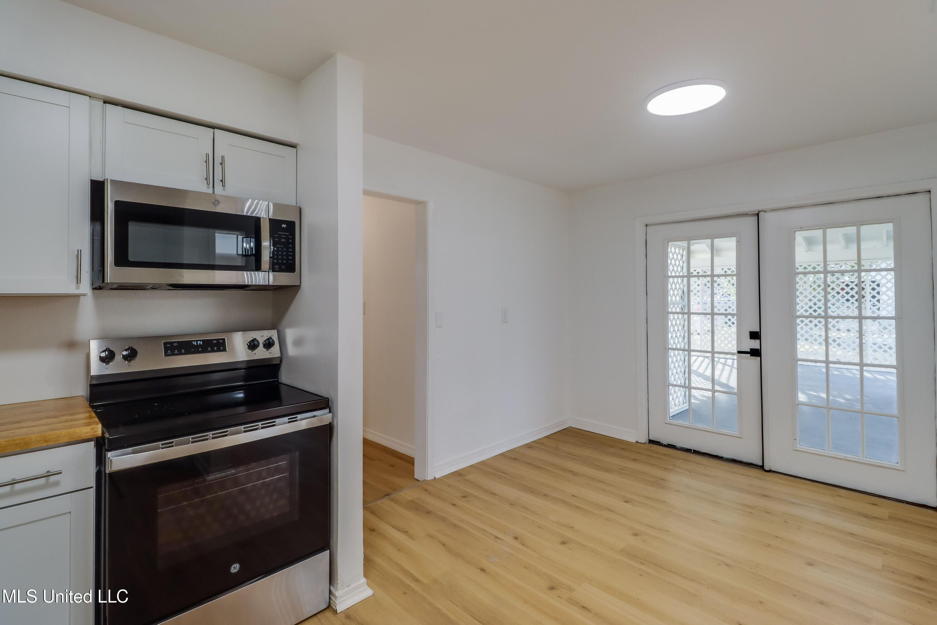 2470 Carter Road Biloxi, MS 39531 - Photo 9 of 22 IMG_9985-Edit