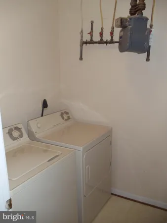 $2,900 | 1541 Northern Neck Drive, Unit 201, Vienna, VA 22182