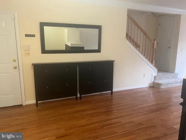 $2,900 | 1541 Northern Neck Drive, Unit 201, Vienna, VA 22182