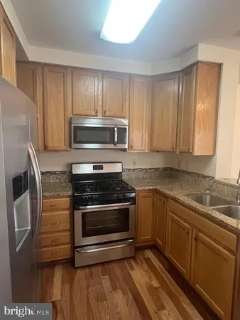 $2,900 | 1541 Northern Neck Drive, Unit 201, Vienna, VA 22182