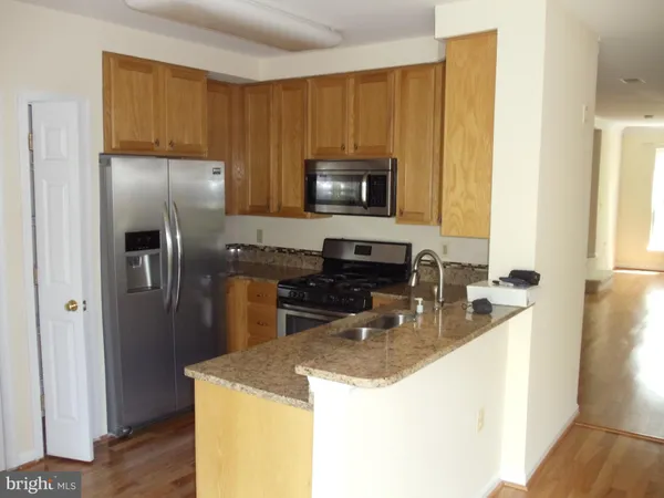 $2,900 | 1541 Northern Neck Drive, Unit 201, Vienna, VA 22182