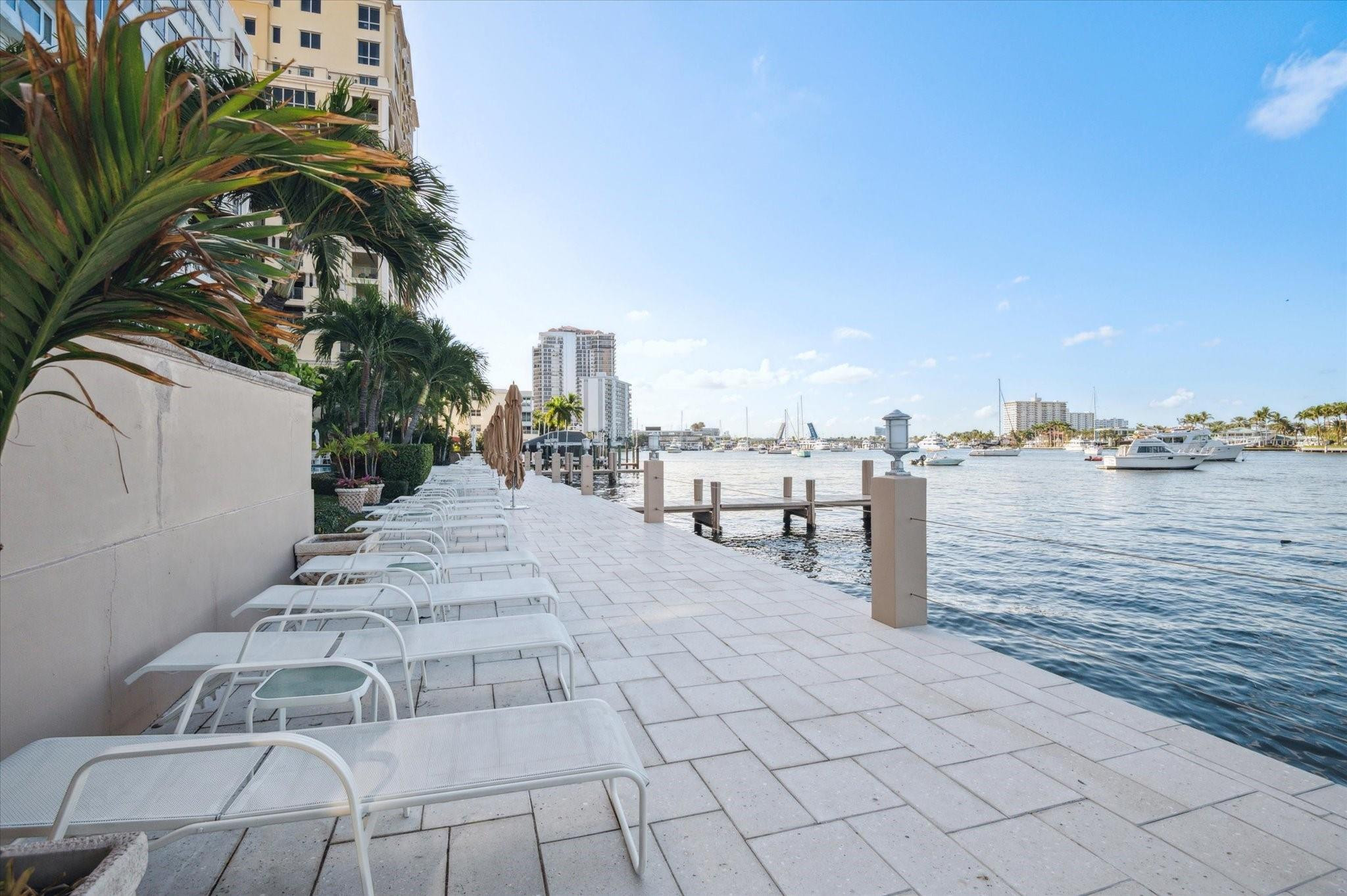 215 North Birch Road, Unit 2B Fort Lauderdale, FL 33304 - Photo 27 of 34 a view of a terrace with wooden floor and city view