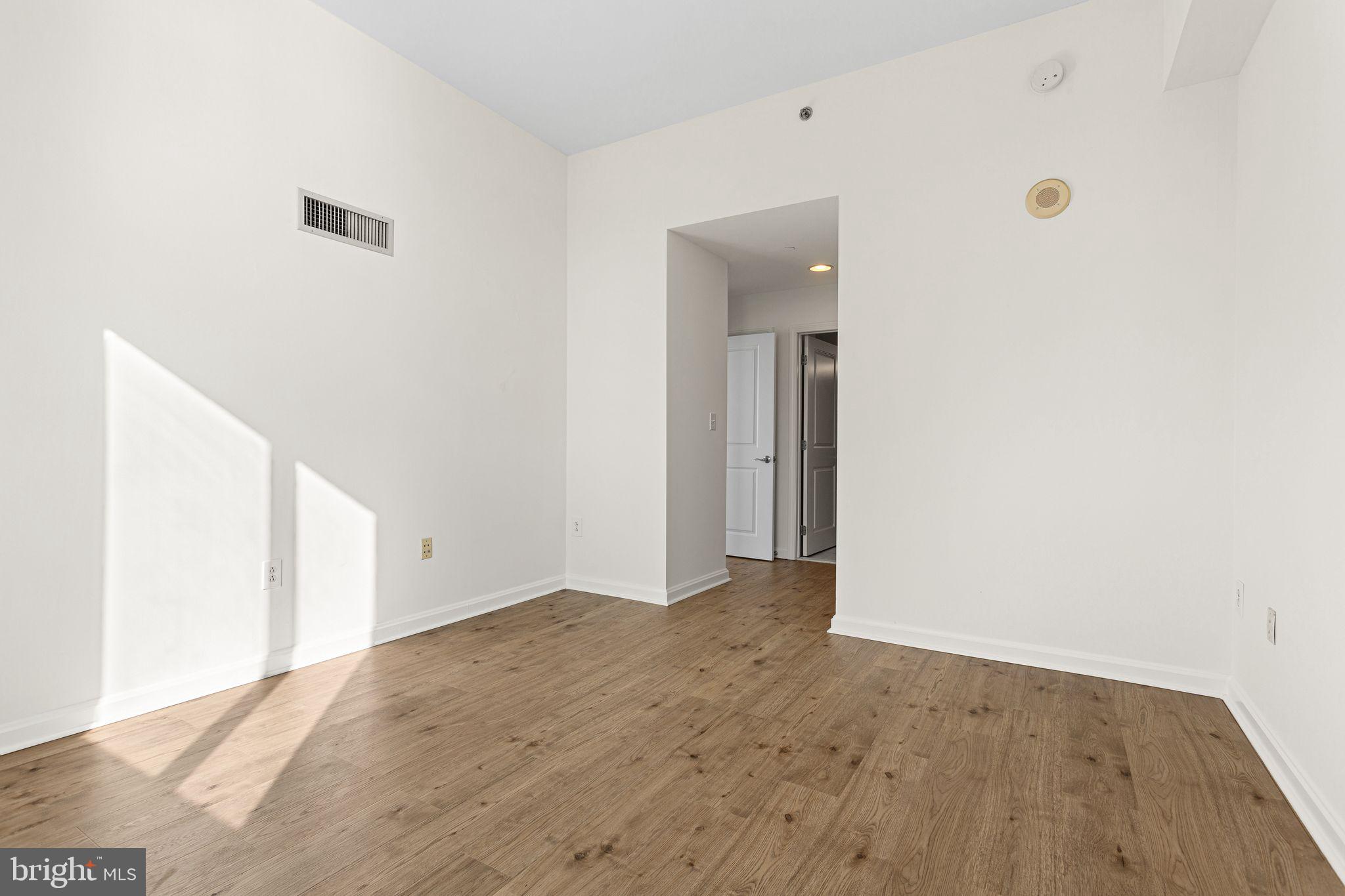 901 North Penn Street, Unit R2203 Philadelphia, PA 19123 - Photo 27 of 58 a view of an empty room