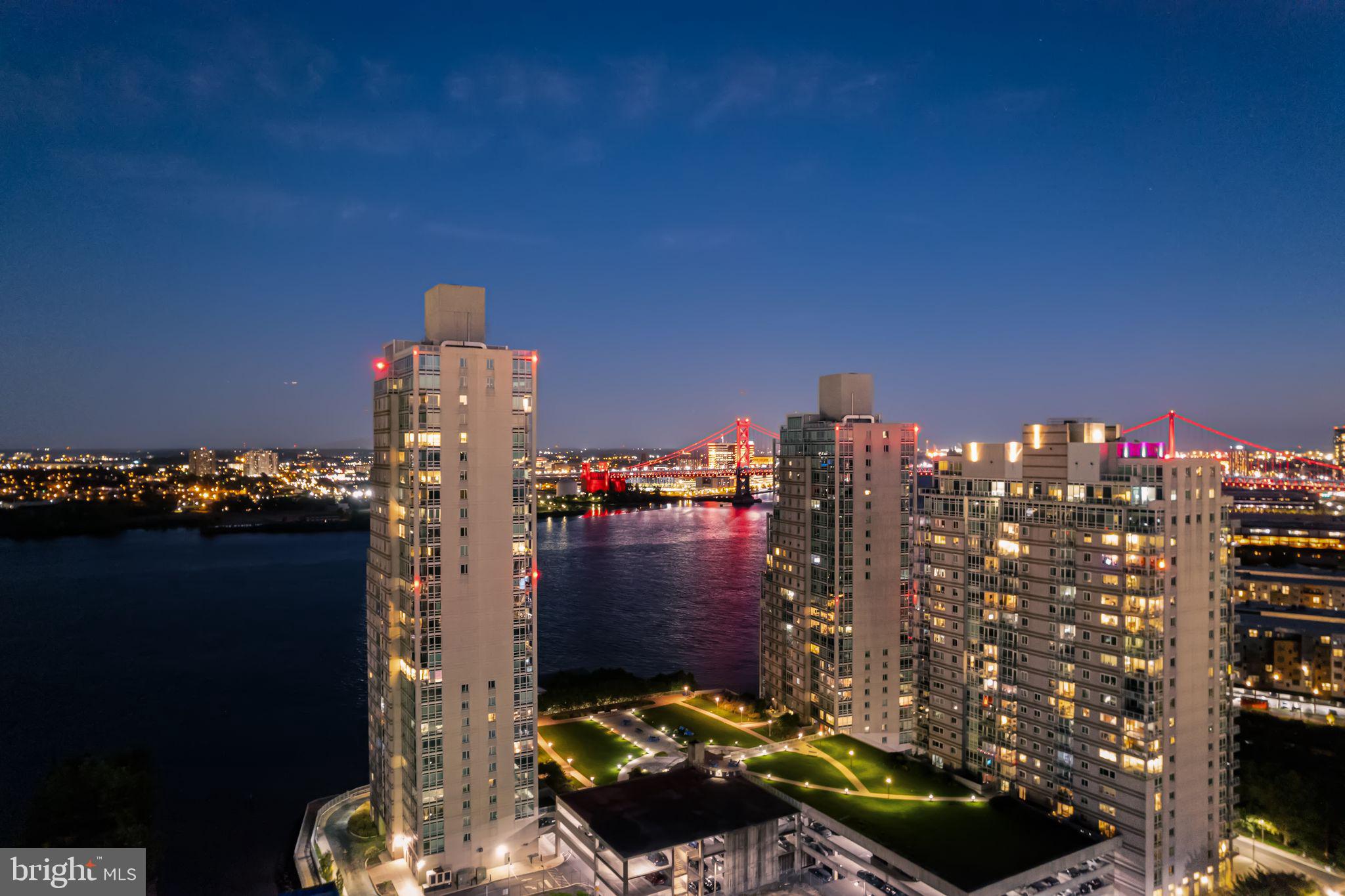 901 North Penn Street, Unit R2203 Philadelphia, PA 19123 - Photo 39 of 58 a city view