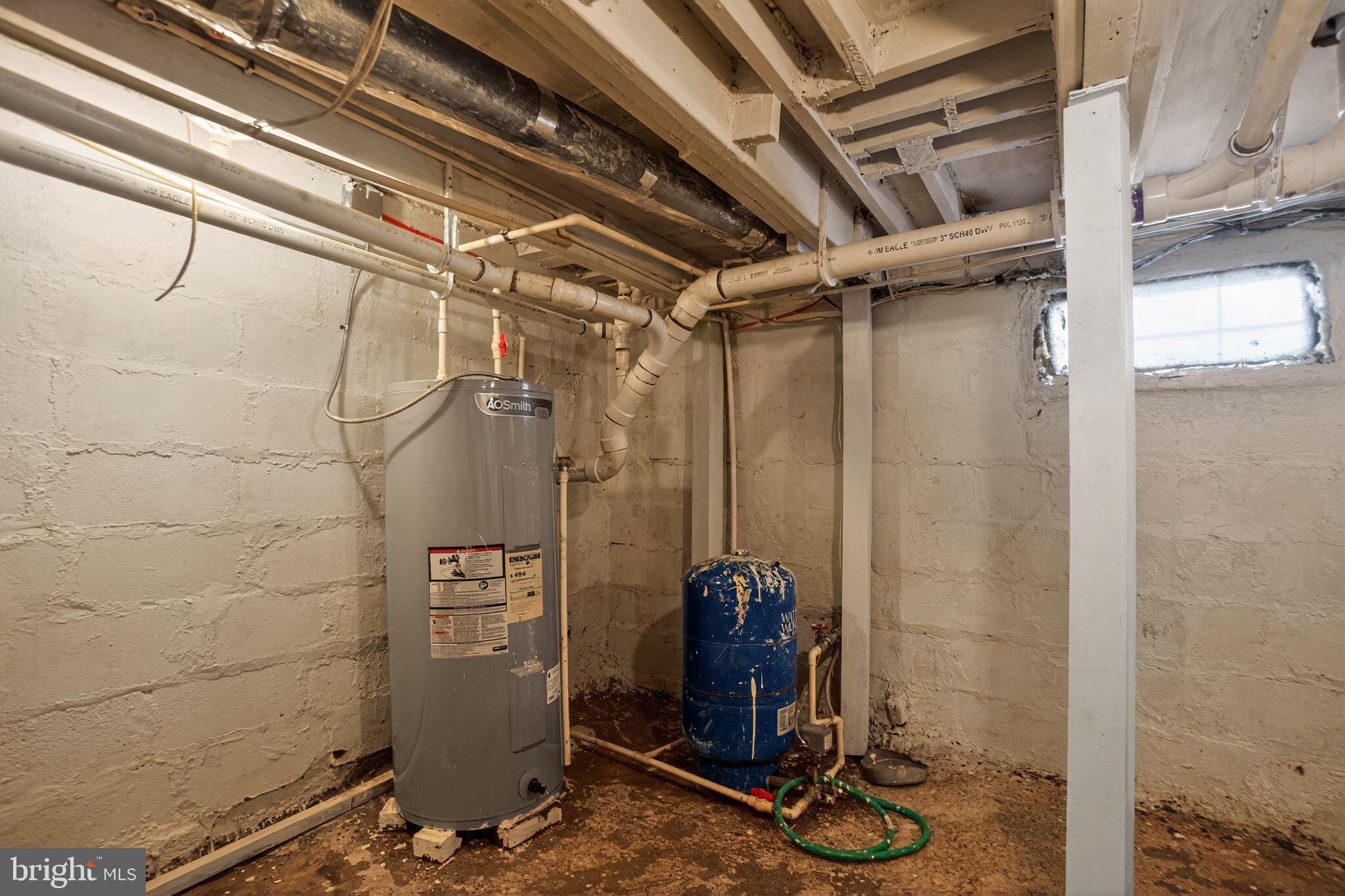 259 Shoemaker Lane Bridgeton, NJ 08302 - Photo 22 of 23 a bathroom with a shower