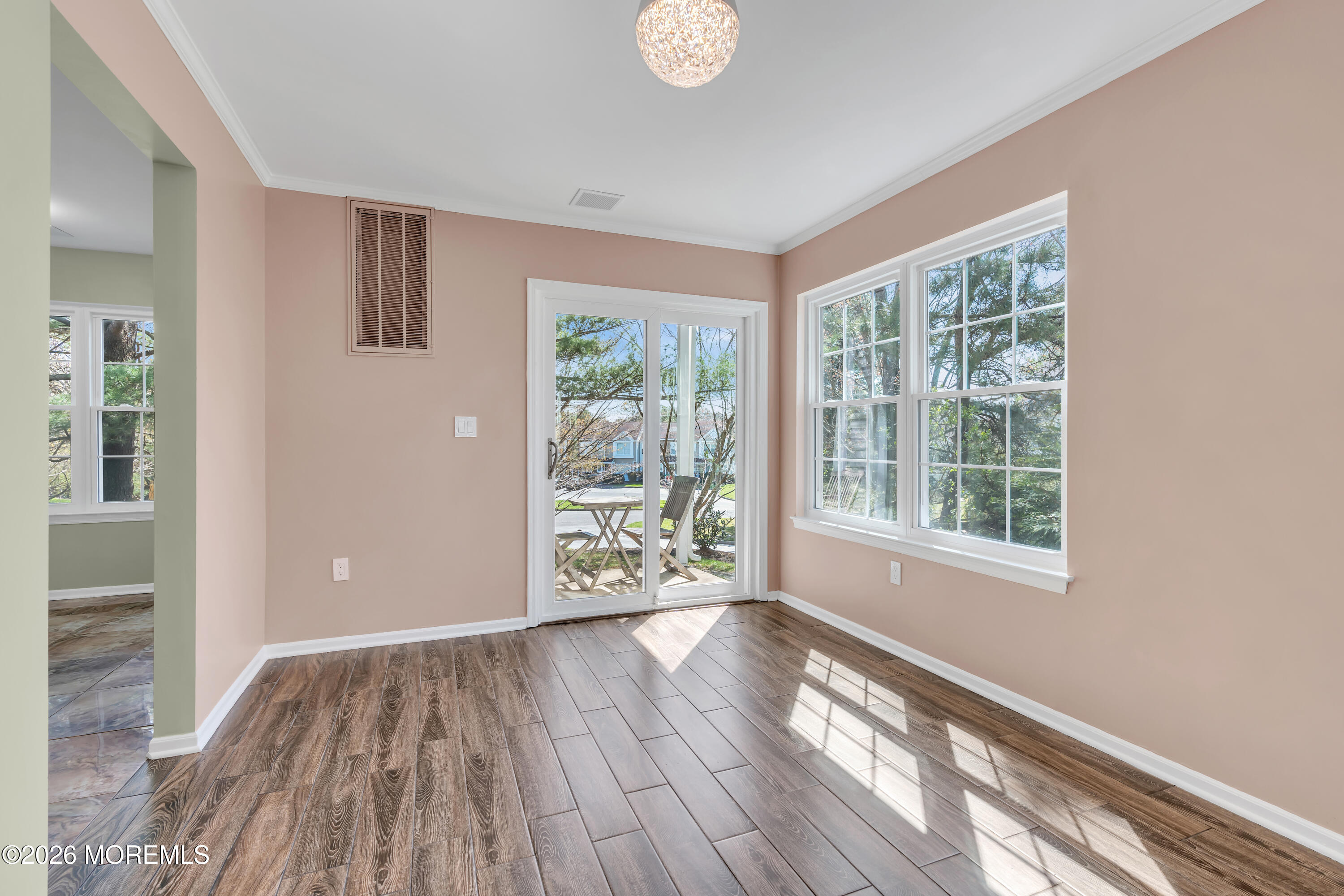 8 Mainbraid Court Tinton Falls, NJ 07753 - Photo 11 of 42 Dining Area