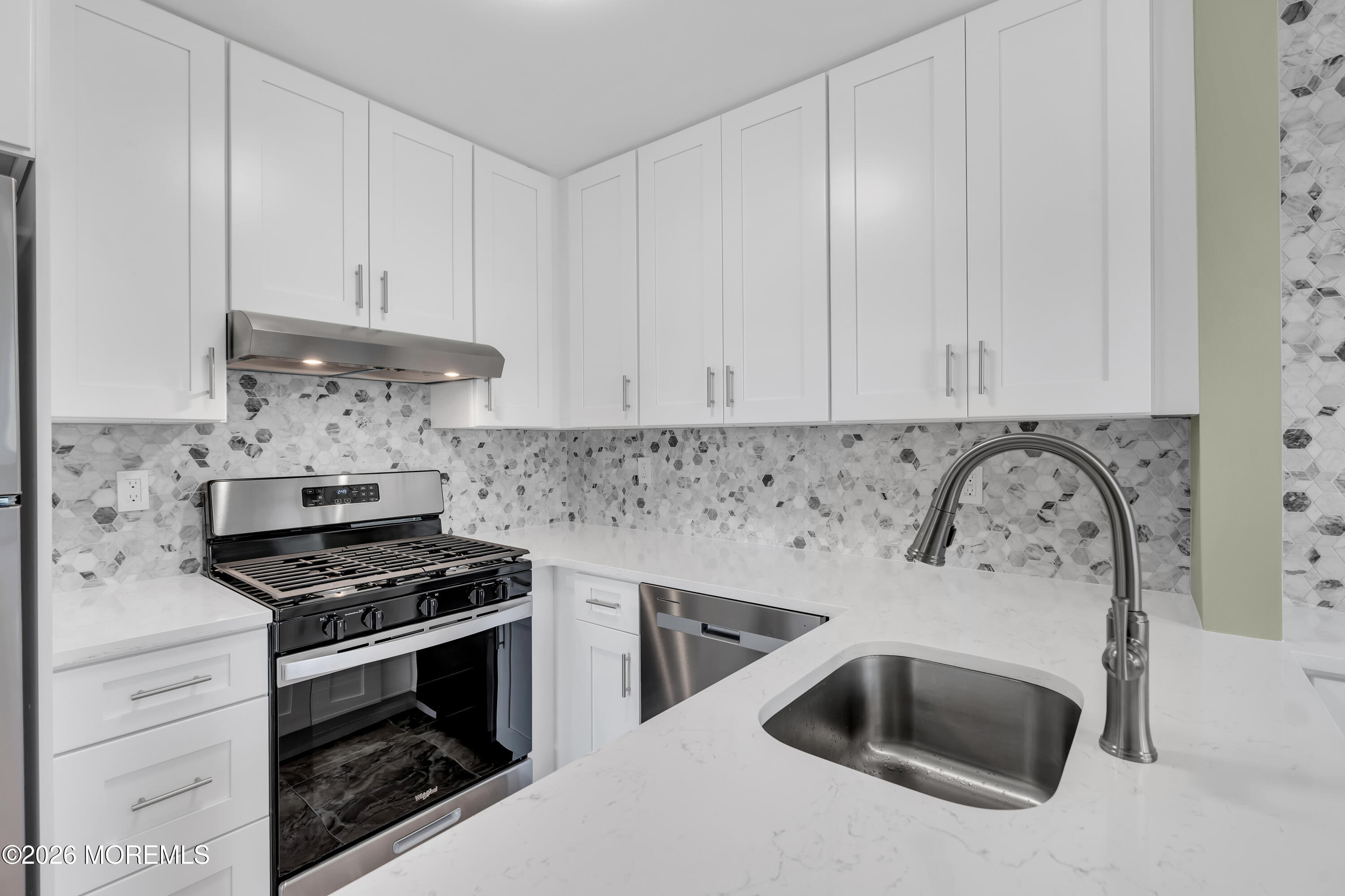 8 Mainbraid Court Tinton Falls, NJ 07753 - Photo 23 of 42 Quartz Countertops