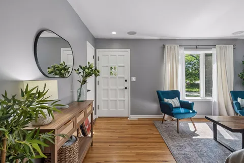 $350,000 | 3350 Wyoming Avenue South, Saint Louis Park, MN 55426