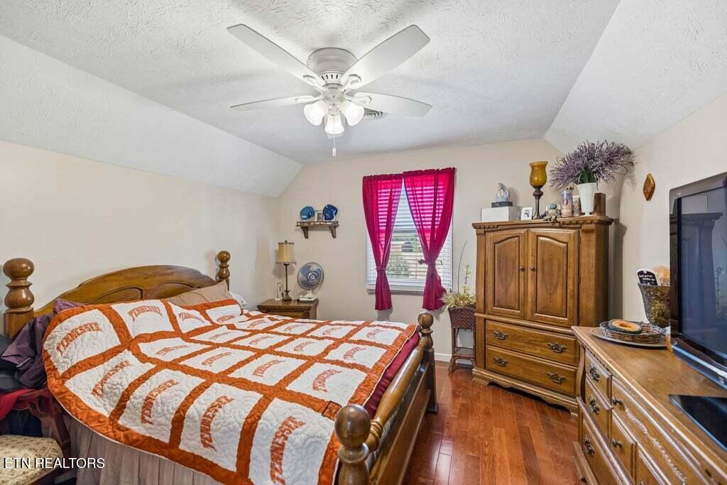 133 Rolling Hills Rutledge, TN 37861 - Photo 21 of 40 2nd Bedroom