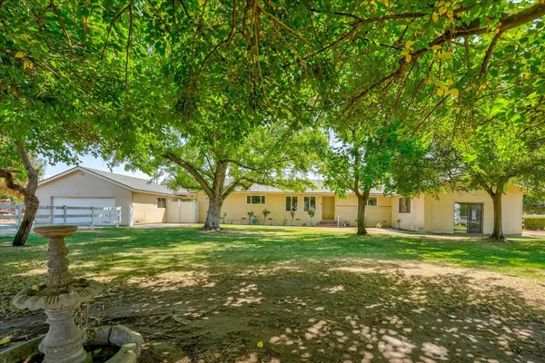 $1,595,000 | 2176 North Bethel Avenue, Sanger, CA 93657