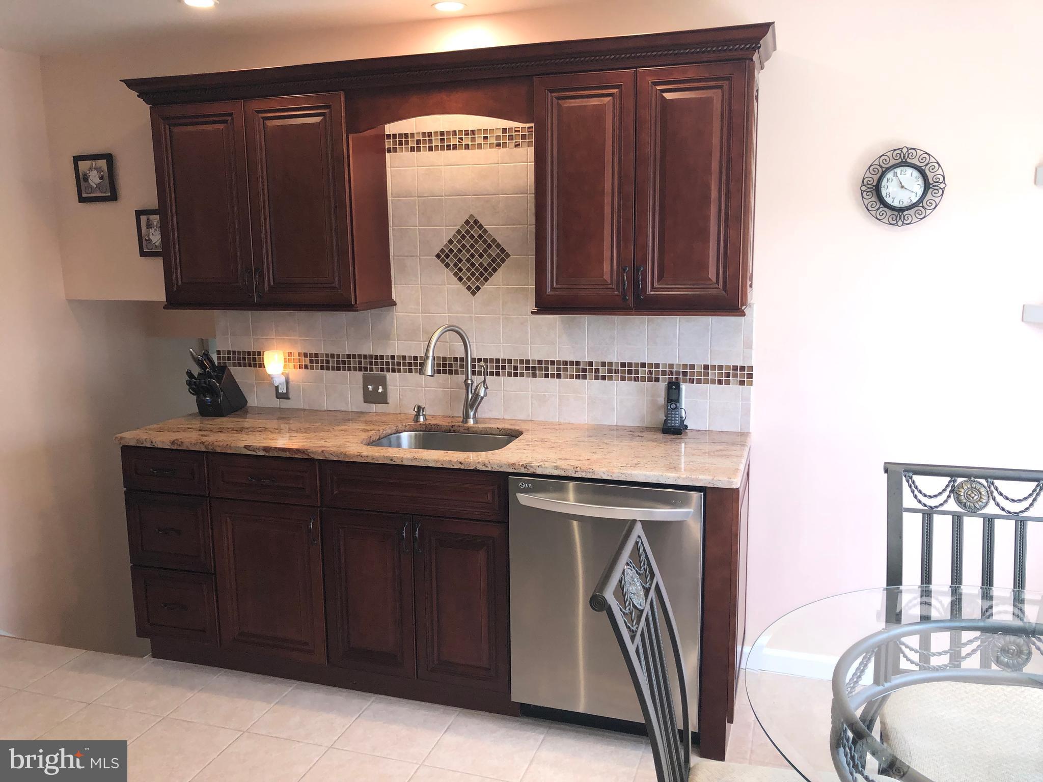 9706 Morefield Road Philadelphia, PA 19115 - Photo 12 of 30 Kitchen
