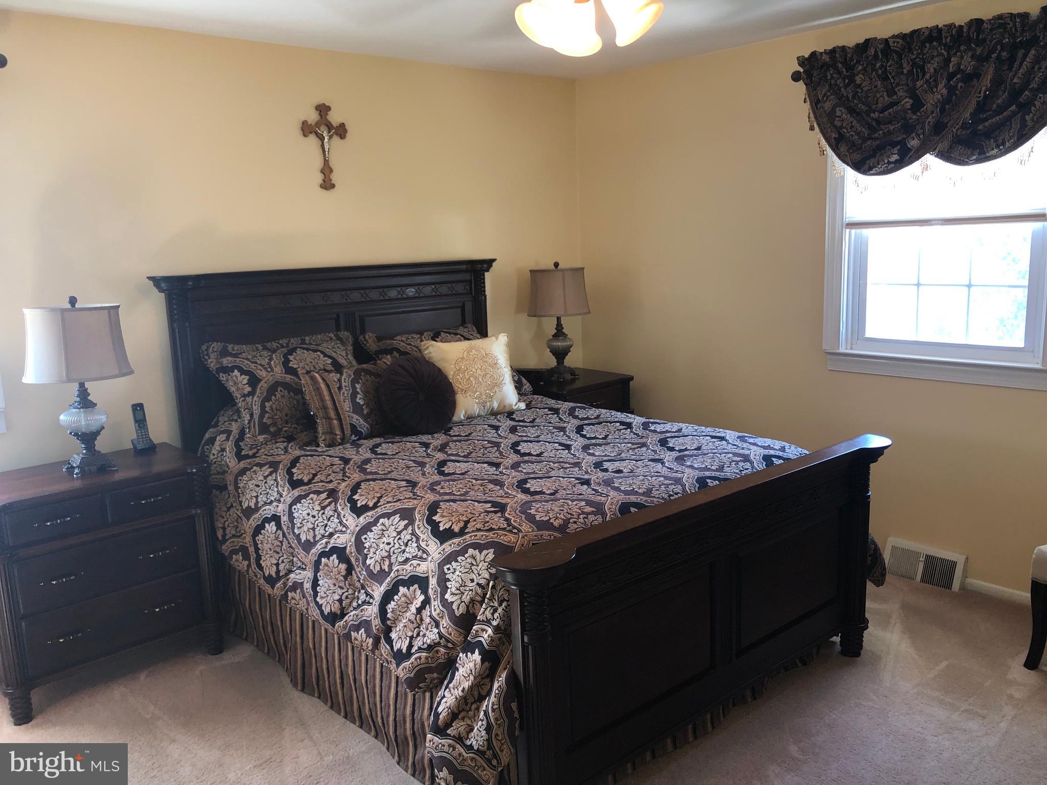 9706 Morefield Road Philadelphia, PA 19115 - Photo 16 of 30